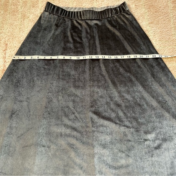 J Lee Silver Gray Velvet Midi A Line Skirt Size Medium Holiday Party Fall Autumn - Picture 5 of 8